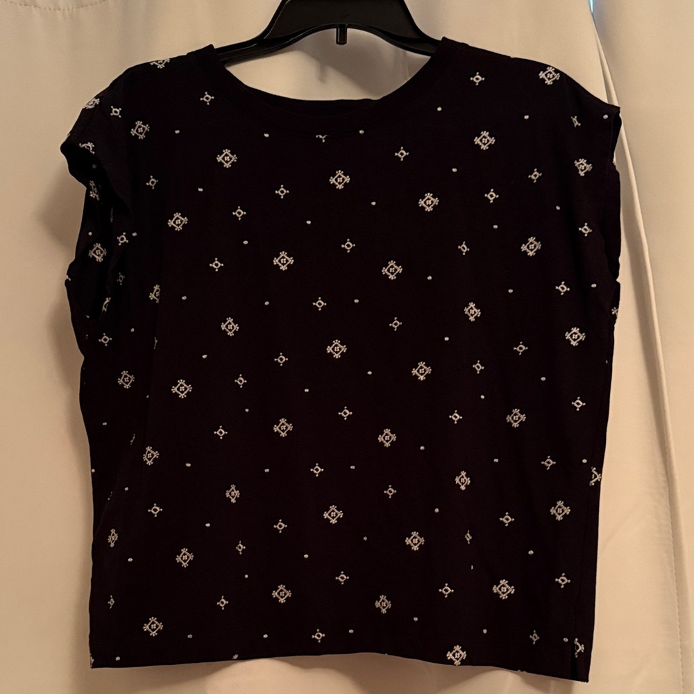 LOFT Black and White Patterned Short Sleeve Top